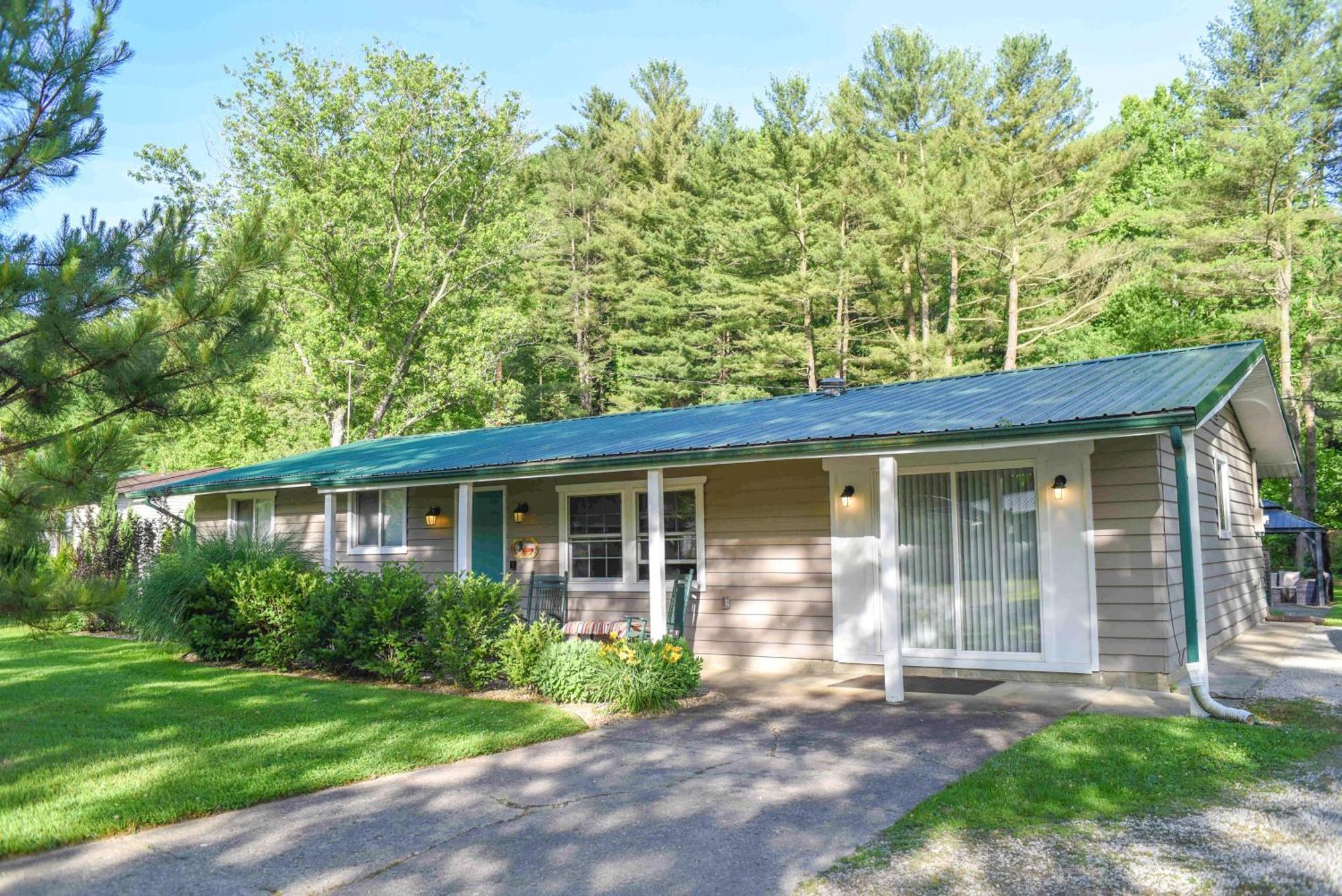 Cottage With Yard And Grill About 21 Mi To Hocking Hills! Nelsonville エクステリア 写真